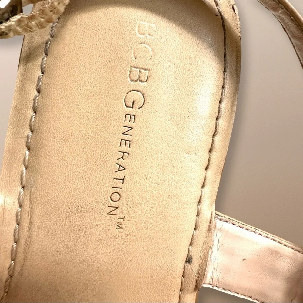 BCBGeneration Women's Beige & Silver Sandals Size 7.5 - Picture 4 of 8